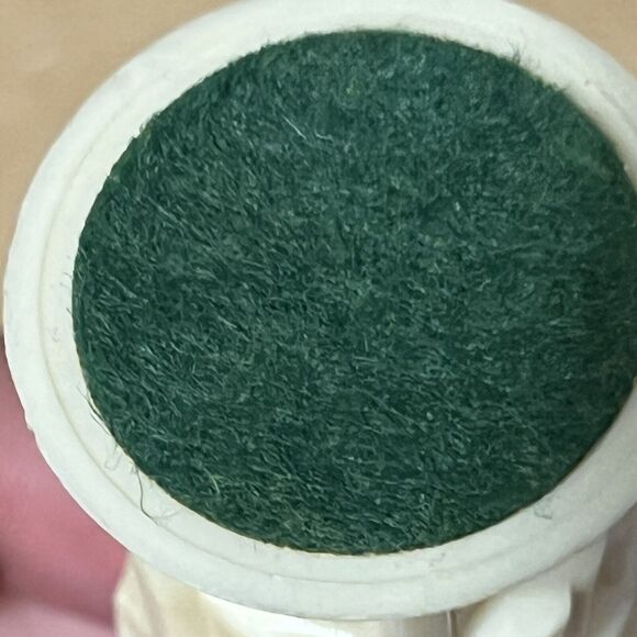 Vintage White Bishop E.S. Lowe Plastic Chess Piece 1 Replacement Part ONLY READ - Picture 4 of 12